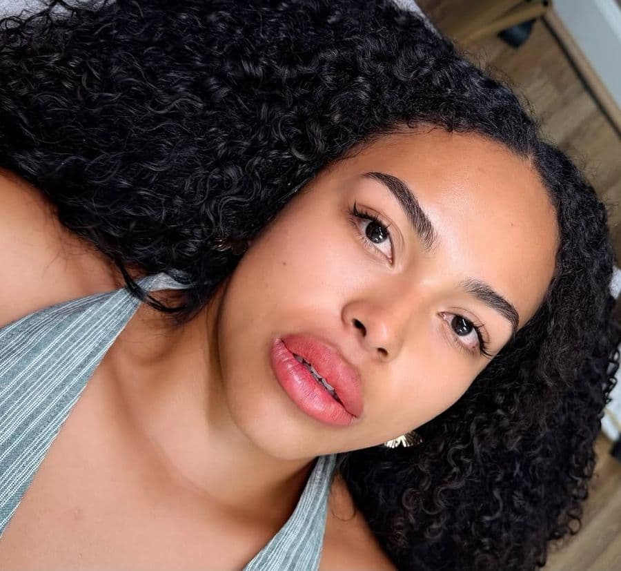 Natural Lip Neutralization ✨ A customized permanent makeup technique created to gently neutralize darker or cool-toned pigmentation and rest