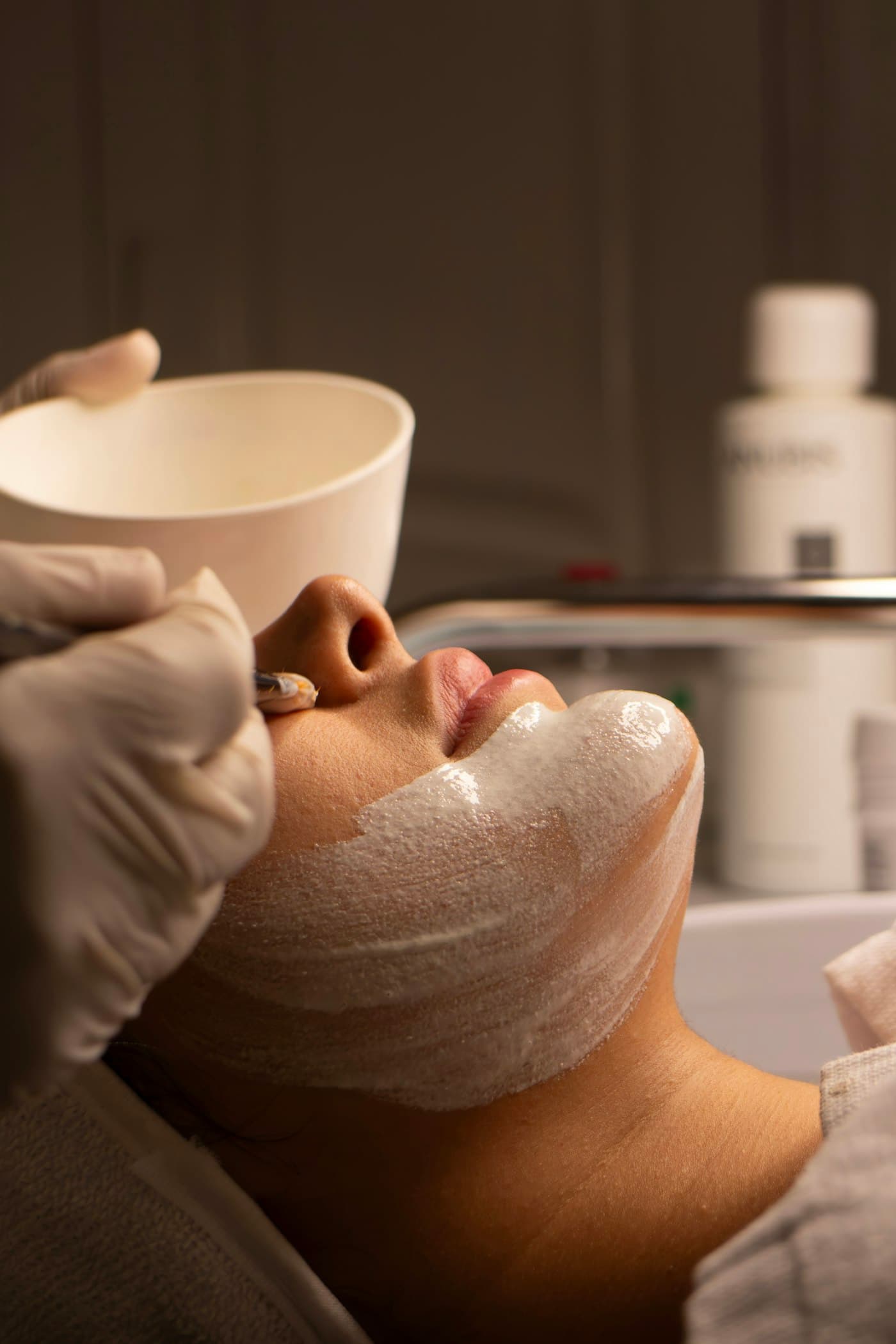 Client enjoying a relaxing facial treatment (photo: kimia kazemi, Unsplash)