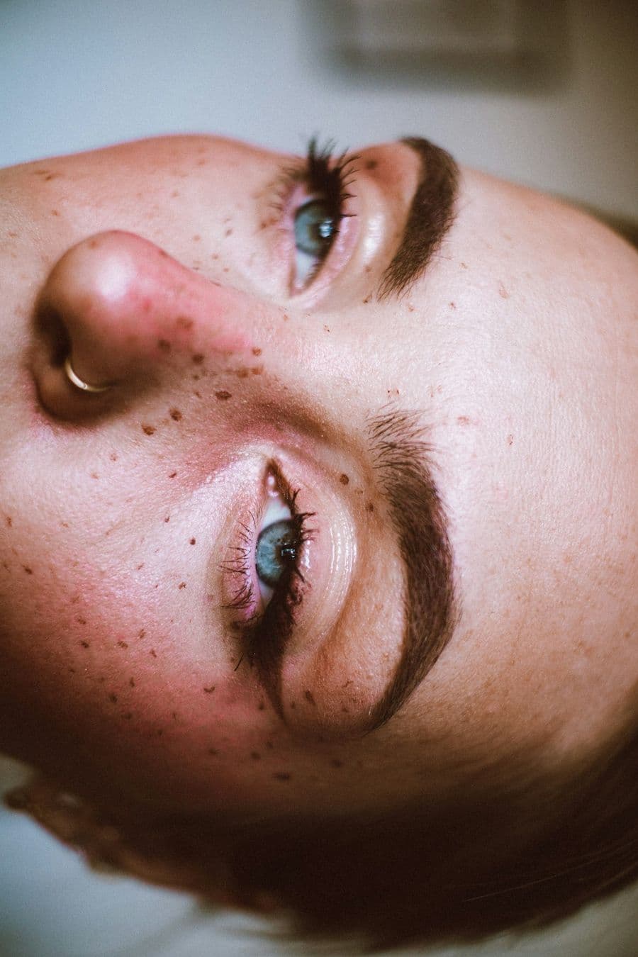 Brow lamination styling (photo: Lana Graves, Unsplash)